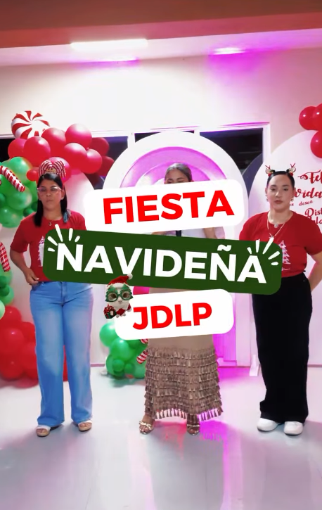 20 de diciembre de 2025 – En un ambiente de alegría y compañerismo, celebramos la Fiesta Navideña 2025 de los colaboradores de la Junta Distrital Las Palomas.Nuestra alcaldesa Raysa Vásquez agradeció el gran trabajo que realizan día a día y reconocimos a los colaboradores más destacados de los departamentos de Limpieza, Recogida de Desechos Sólidos y Policías Municipales por su entrega y compromiso con nuestra comunidad. 🎄